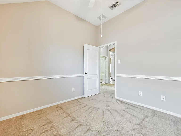 13719 Rolling River Ln — Photo 27