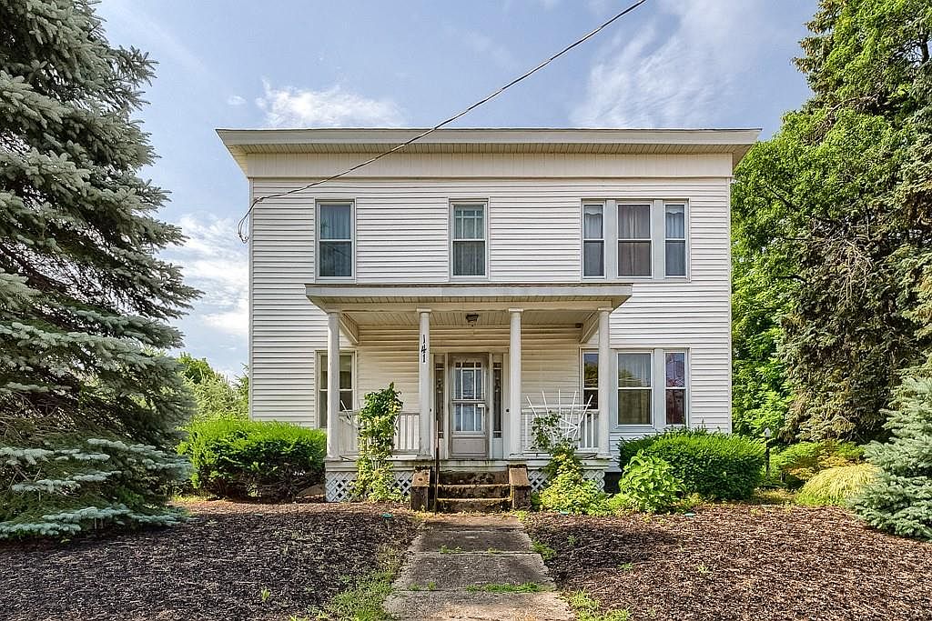 141 Mechanic St, Leominster, MA 01453 Zillow