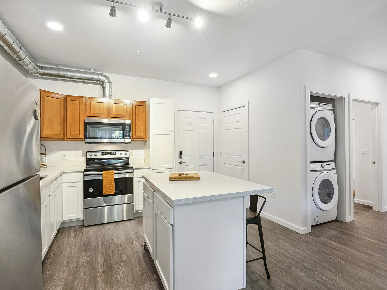 Pullman Lofts — Photo 1