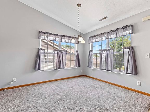 5th image of 8640 Victory Ln #0