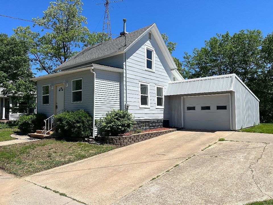 1st image of 444 Myrtle St