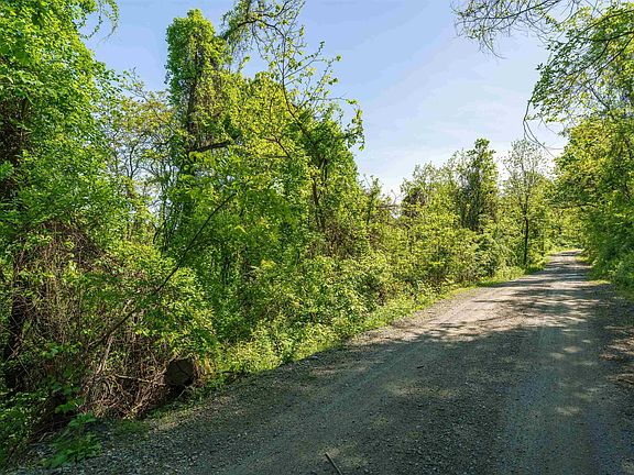 2nd image of 2389 E Brokenback Mountain Rd