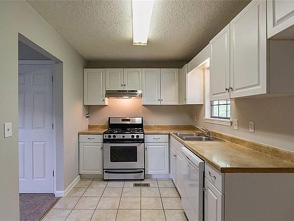 2nd image of 134 Westwood Dr