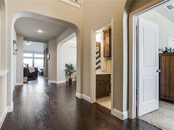 5th image of 2413 Fountain Gate Dr