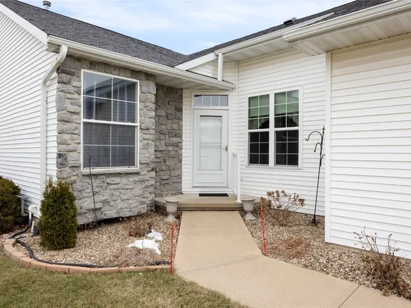 1616 Greens Way Ct NE, Cedar Rapids, IA 52402