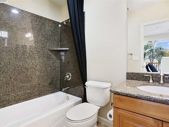 4th image of 674 W Pasadena Ave #674