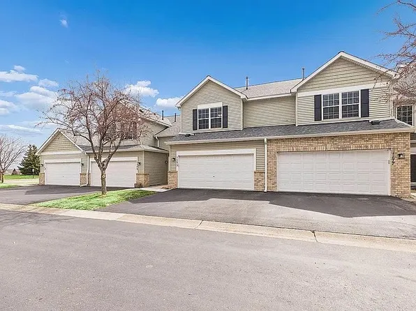 1125 Bergmann Dr, Stillwater, MN 55082