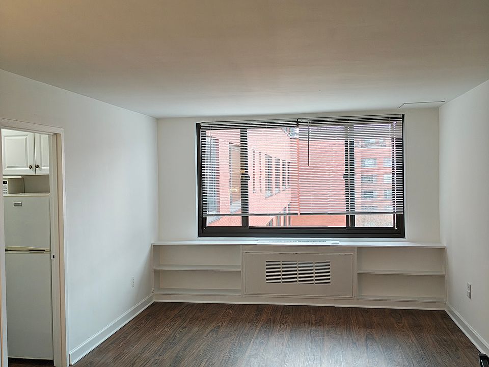 1st image of 1021 Arlington Blvd APT 1101
