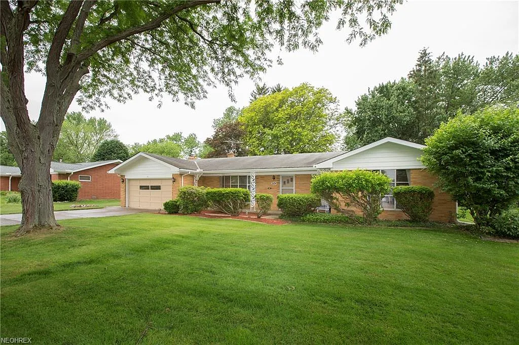 5104 Douglas Dr photo 1