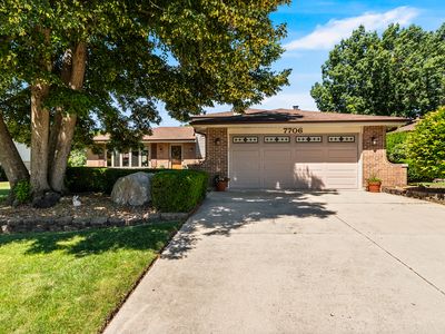 7706 Hayenga Ln, Darien, IL, 60561