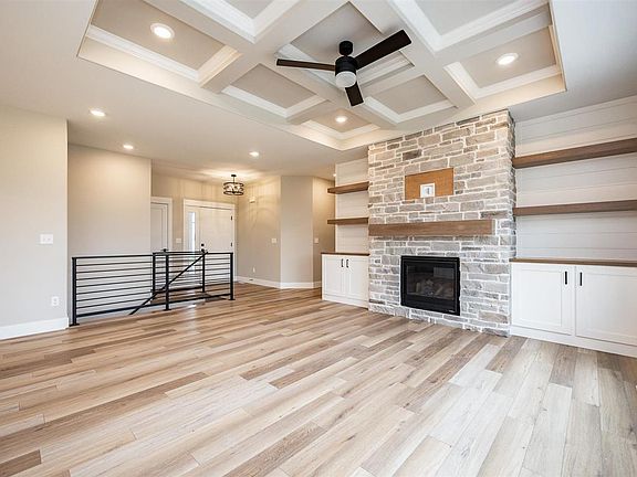 2nd image of 1180 Odgen Ln