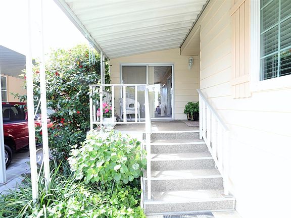 3rd image of 109 Quail Hollow Dr #109