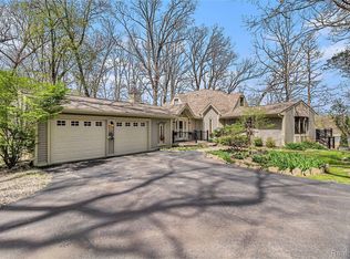 1360 Glen Oaks Rd, Holly, MI 48442