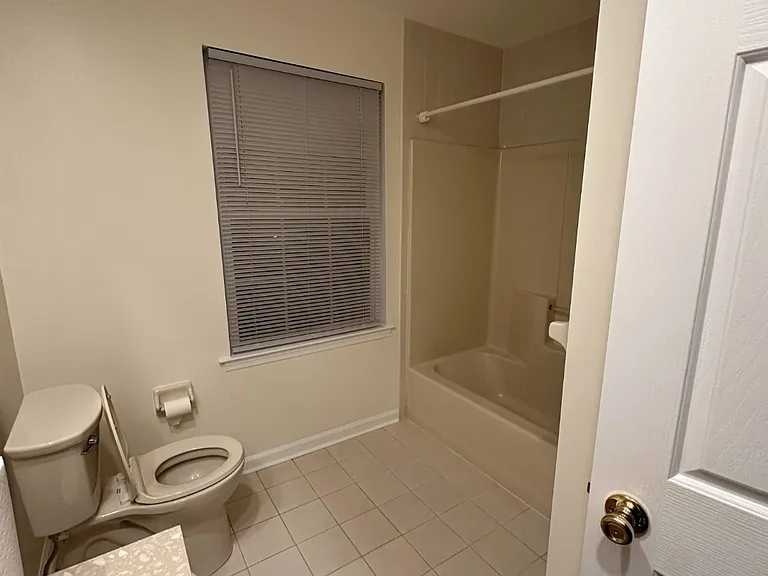 18 Garden Pl — Photo 10