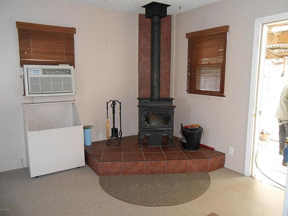 4th image of 213 State St