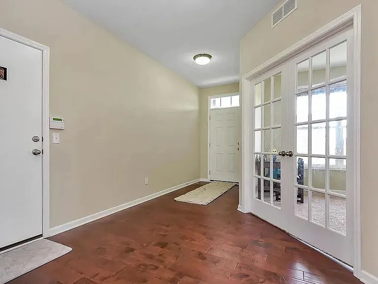 15739 Evergreen Ave — Photo 10