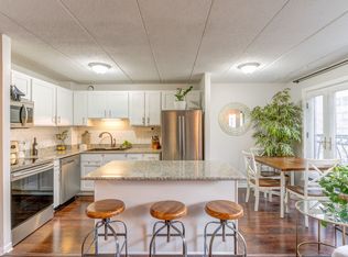 711 W Gordon Ter APT 521, Chicago, IL 60613