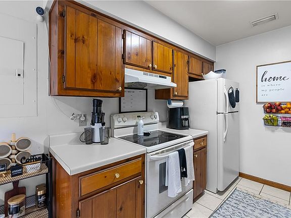 5th image of 802 Sutherland Arch