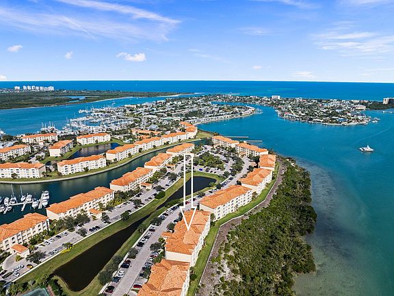 5th image of 25 Harbour Isle Drive W #305