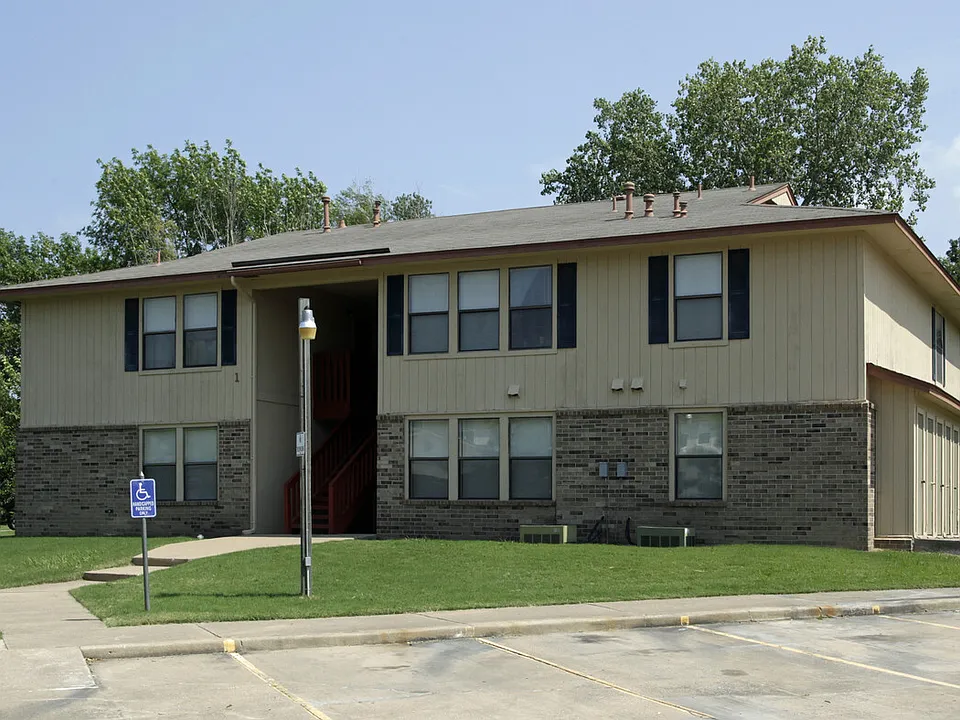 Cross Timbers Apartments