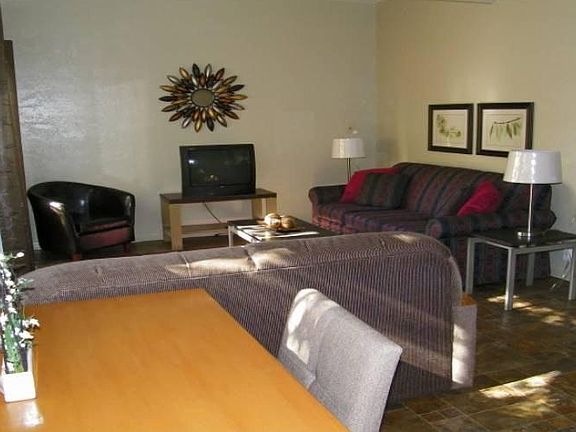 Living Room/Dining Area