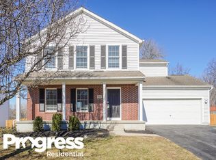 1041 Oxford Dr N, Pataskala, OH 43062