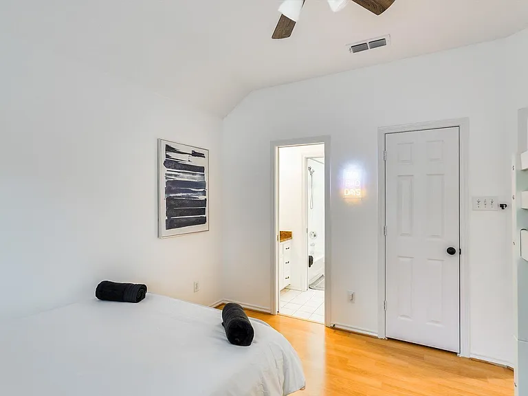 913 Tipton Rd — Photo 32