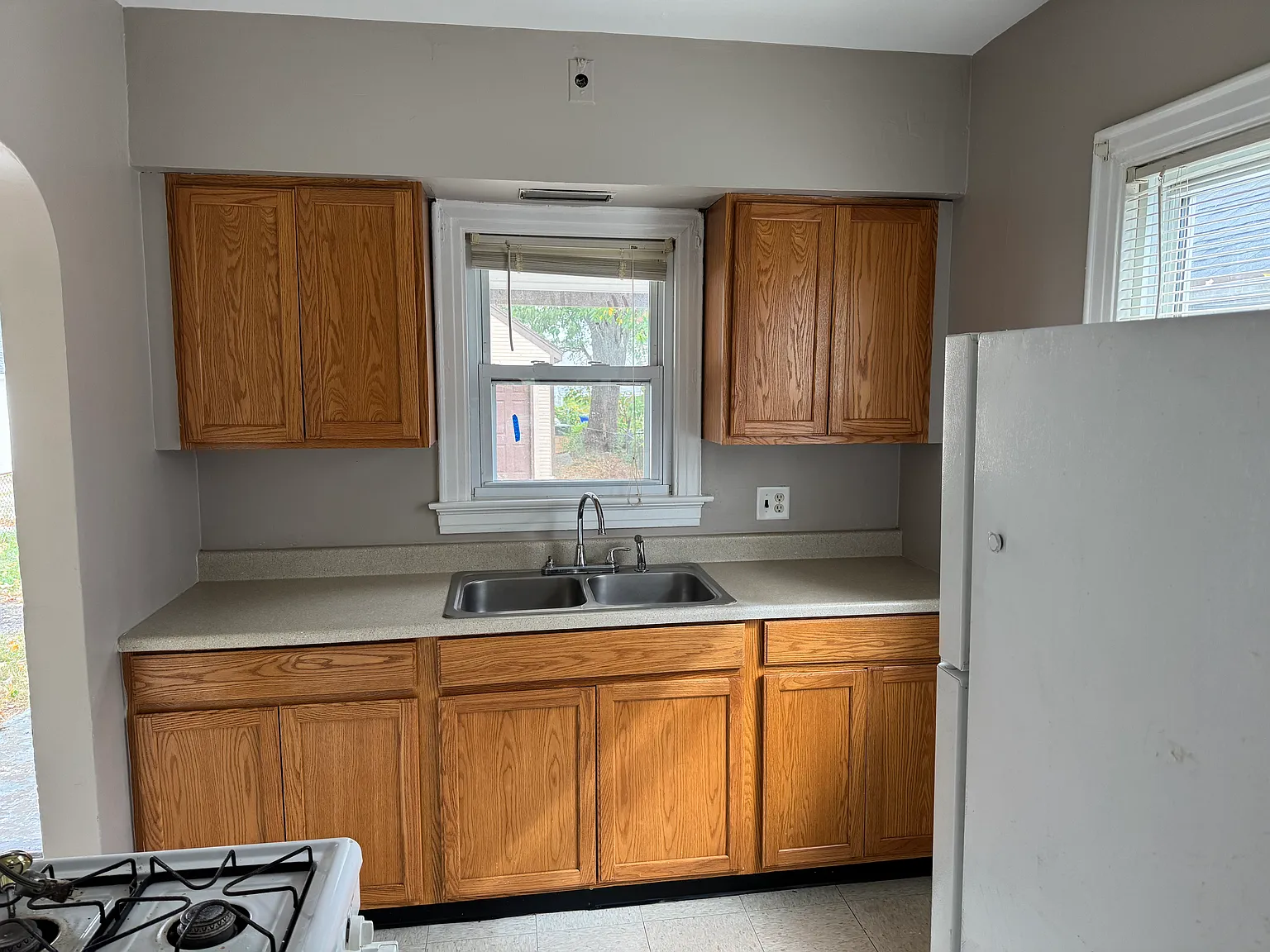2 bed, 750 sqft, $1,150 — Photo 2