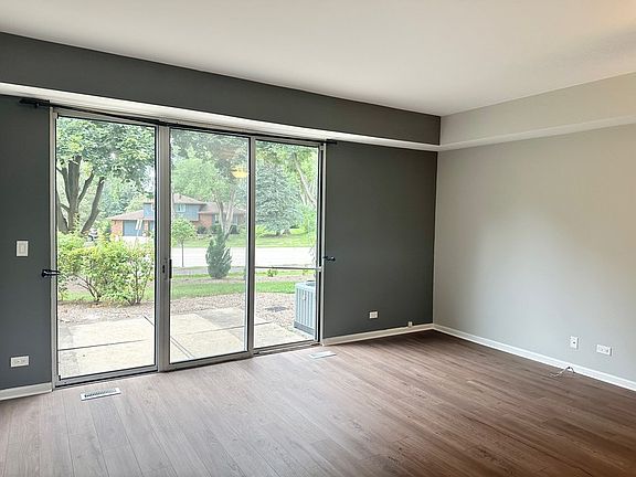3rd image of 1132 Regency Ct