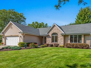 N66W13454 Crestwood Dr, Menomonee Falls, WI