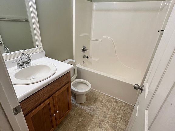 5th image of 4940 Boyd Dr