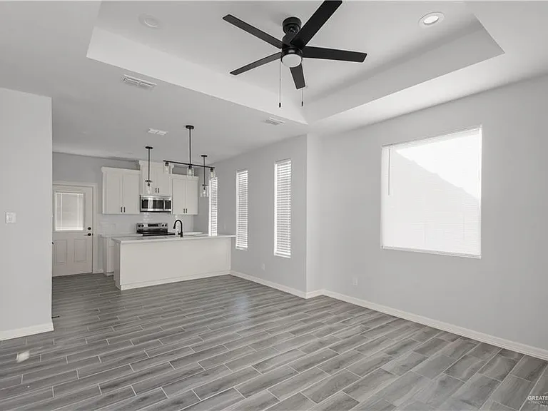 408 N Onyx Ave #3 — Photo 3