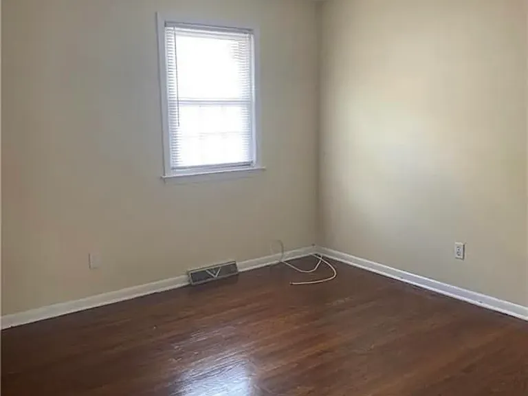 27 Manila Ave #2 — Photo 5
