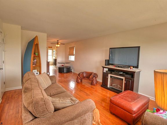 5th image of 3558 Simpson Ave #3558