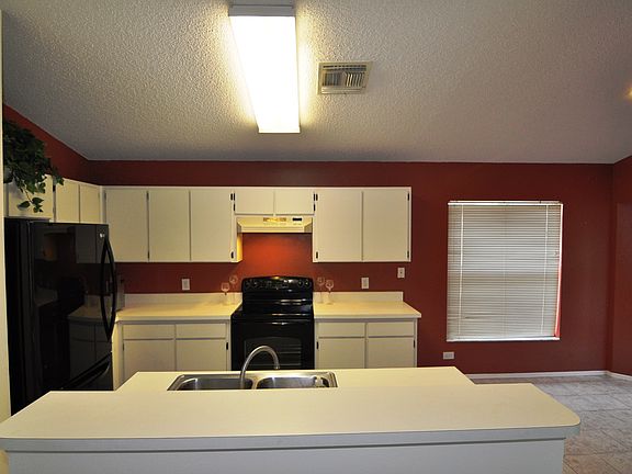 4th image of 1655 Portsmouth Lake Dr