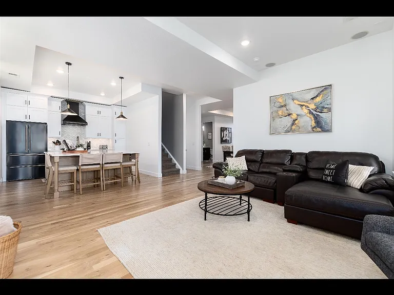 1733 Grove St #4 — Photo 5