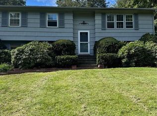 120 Rockwell Rd, Bethel, CT 06801