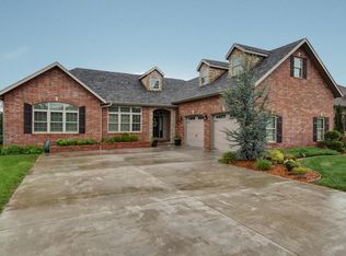 3220 S Juniper Ave, Springfield, MO 65804