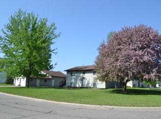 422 Hickory Rd, Thief River Falls, MN 56701