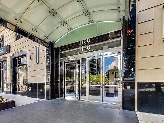 3rd image of 1160 S Michigan Ave APT 1602