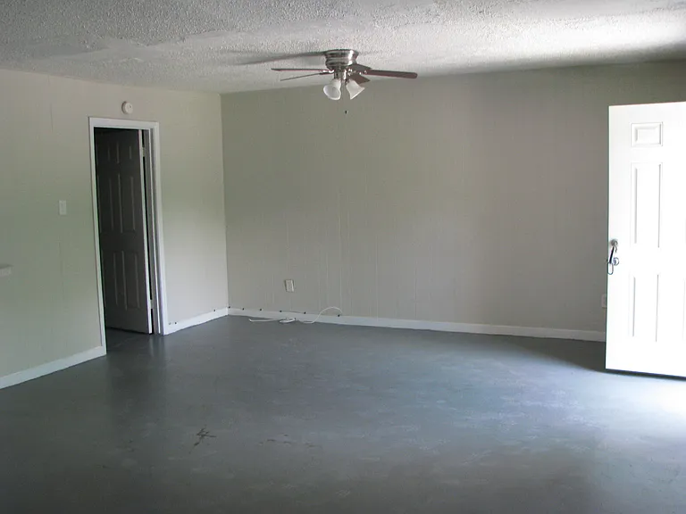 3806 Wipprecht St — Photo 5
