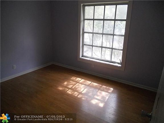 5th image of 2250 NE 66th St APT 1522