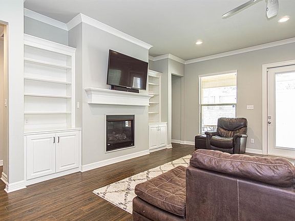 2nd image of 4213 Savannah Hills Ln