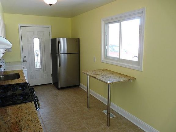 4th image of 520 N Lancaster Ave