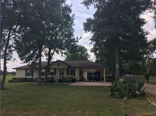 285 Woodcove Rd, Wharton, TX 77488