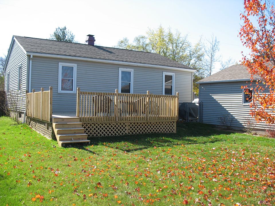 New Deck, Fenced in Yard