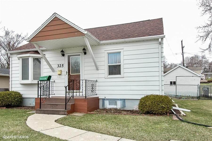 1st image of 325 Grand Blvd