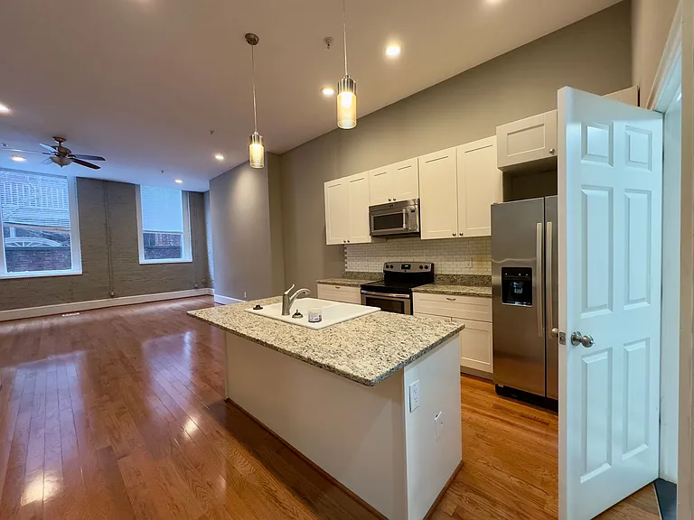 Apartment Units in Downtown, Baltimore, MD! — Photo 14