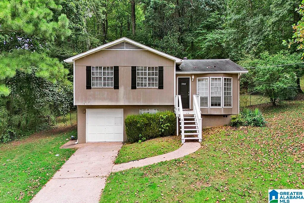 3 bed, 2.0 bath, $1,600 — Photo 2