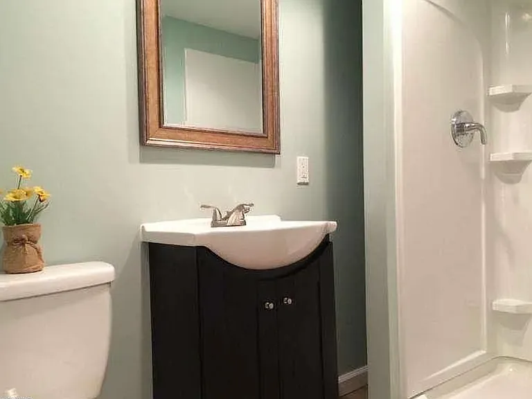 232 W Wyncliffe Ave — Photo 15